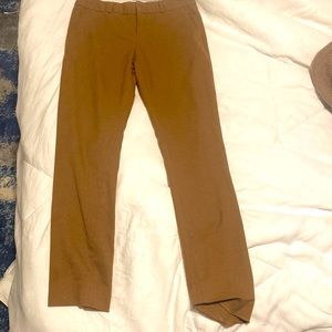 Banana republic Ryan pants in camel. 00P.